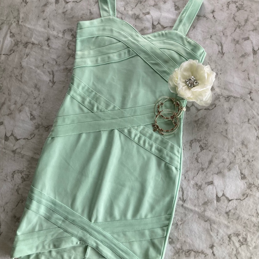 Sold in garage sale!π·Light teal green dress - Picture 1 of 9
